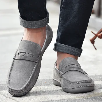 2023 Нова ежедневни кожени обувки, мъжки луксозни маркови висококачествен Велур Лоферы, Мокасини, Удобна нескользящая обувки за шофиране на големи размери