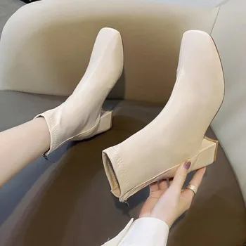 Дамски ботильоны; новост зимата 2023 г.; Модни дамски обувки в Европейски стил с квадратни пръсти, с цип отзад, за да не сужающемся надолу средно обувки; Дамски обувки