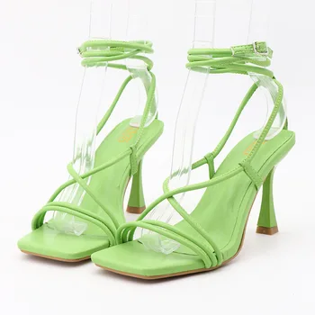 Дизайнерски Пикантни Сандали на висок ток, Ново 2023 г., Модни Подиумные Необичайни Сандали с препратка джапанки, Летни дамски обувки, Вечерни модела обувки