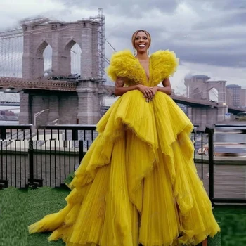 Жълто Елегантна женствена рокля за бала, Шик, V-образно деколте, плиссированное многослойно пищни тюлевое бална рокля С влак, елегантна вечерна рокля