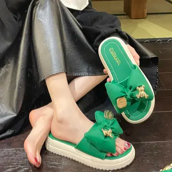 Модни дамски чехли на равна подметка с голям нос, лято 2023, Меки сандали на платформа Дамски нескользящие чехли-увеселителен парк на дебела подметка