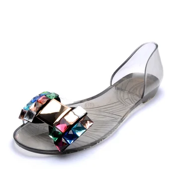 Тенденцията женски фини обувки с квадратна катарама и цветни диаманти 2023, Пролет-лято, Нови дамски модни ежедневни плажни сандали на равна подметка