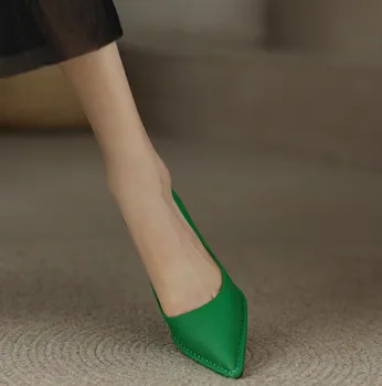Френските зелени Дамски обувки-лодка на висок ток с остър пръсти; колекция 2023 г.; Сезон Пролет-есен, Мода офис обувки за работа